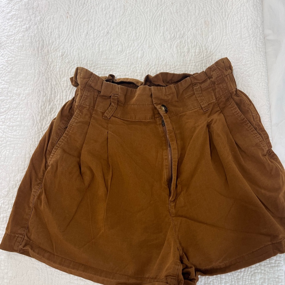 Madewell Rich Brown Shorts - Picture 2 of 4